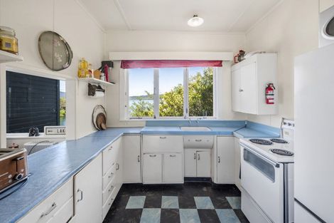 Photo of property in 81 Spencer Road, Lake Tarawera, Rotorua, 3076