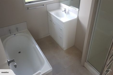 Photo of property in 1 Rena Place, Whitianga, 3510