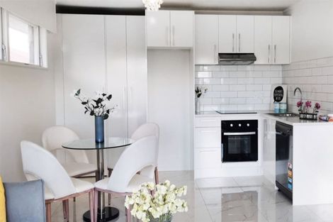 Photo of property in 3/8 Russell Road, Manurewa, Auckland, 2102