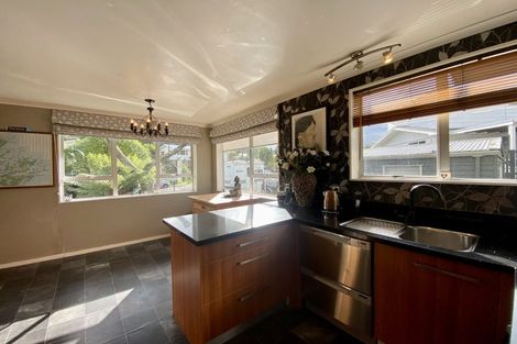 Photo of property in 75 Hampden Street, Picton, 7220