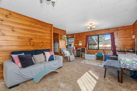 Photo of property in 3a Mountain Road, Morningside, Whangarei, 0110