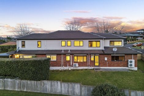 Photo of property in 54 Sapperton Drive, Henderson, Auckland, 0612