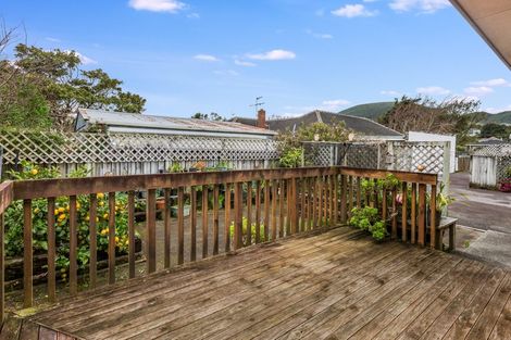 Photo of property in 11a Beauchamp Street, Tawa, Wellington, 5028
