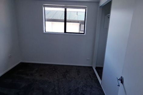 Photo of property in 3/137 Tirimoana Road, Te Atatu South, Auckland, 0602