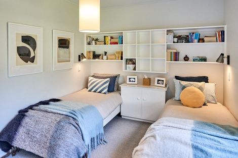 Photo of property in 27 Cheviot Road, Lowry Bay, Lower Hutt, 5013