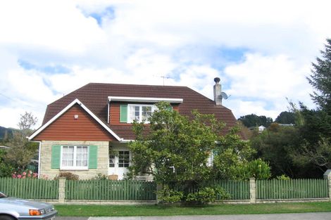 Photo of property in 3 Sunbrae Drive, Silverstream, Upper Hutt, 5019