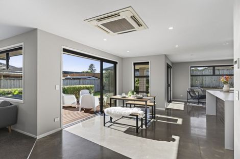 Photo of property in 10 Masters Lane, Waitara, 4320