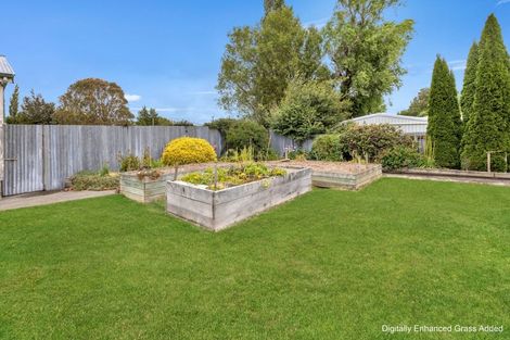 Photo of property in 16 Maria Street, Lumsden, 9730