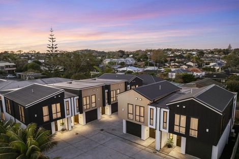 Photo of property in 37 Corunna Road, Milford, Auckland, 0620