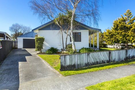 Photo of property in 1 Moonstone Grove, Birchville, Upper Hutt, 5018