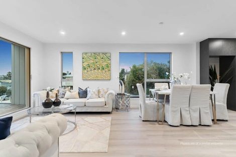 Photo of property in 26d Trojan Crescent, New Lynn, Auckland, 0600