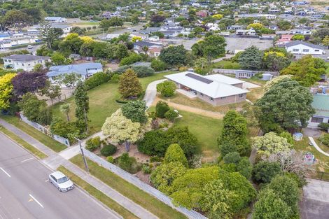 Photo of property in 3-9 Seddon Street, Waikanae, 5036