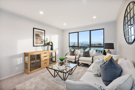 Photo of property in 6 Ambrosia Avenue, Henderson, Auckland, 0612