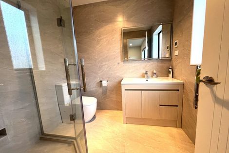 Photo of property in 10 Rossbeg Lane, Flat Bush, Auckland, 2019