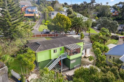 Photo of property in 12 Noeleen Street, Glenfield, Auckland, 0629