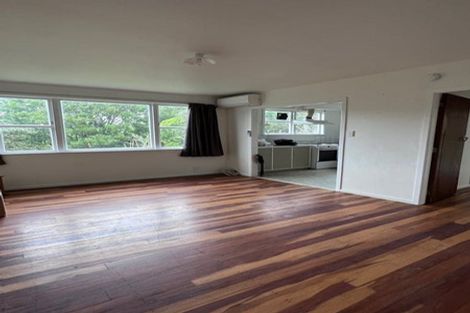 Photo of property in 147 Ruskin Road, Newlands, Wellington, 6037
