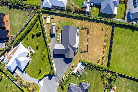 Photo of property in 11 Paradise Way, Amberley, 7410