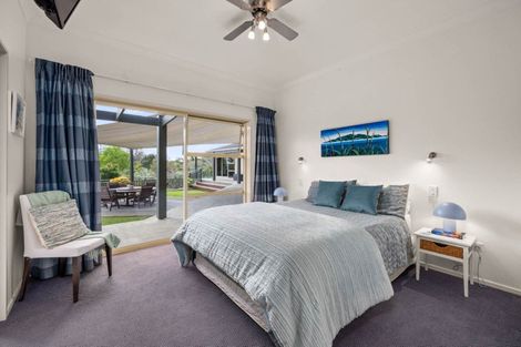 Photo of property in 17 Riddell Road, Kerikeri, 0230