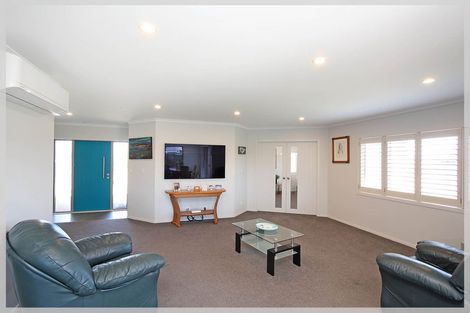 Photo of property in 10 Story Street, Foxton Beach, Foxton, 4815