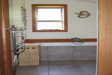 Photo of property in 131a Cockayne Road, Khandallah, Wellington, 6035