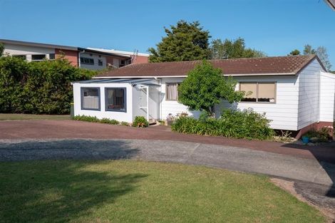 Photo of property in 17 School Road, Riverhead, 0820