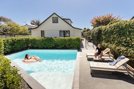 Photo of property in 27 Barbara Grove, Papamoa Beach, Papamoa, 3118