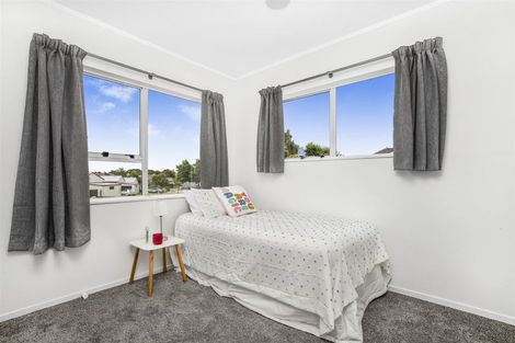 Photo of property in 1/10 Kennington Drive, Clendon Park, Auckland, 2103