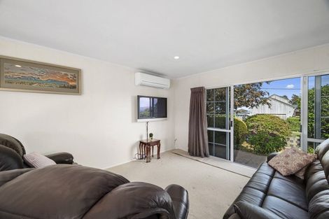 Photo of property in 2/76 Rokino Road, Hilltop, Taupo, 3330