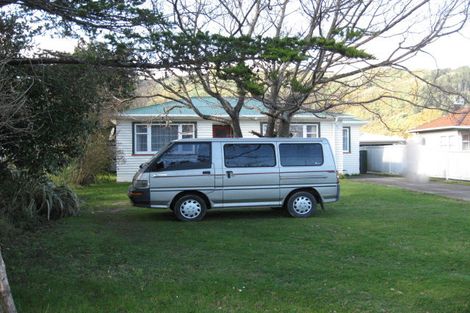 Photo of property in 70 Wellington Road, Wainuiomata, Lower Hutt, 5014