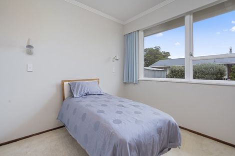 Photo of property in 46 Nevada Drive, Merrilands, New Plymouth, 4312