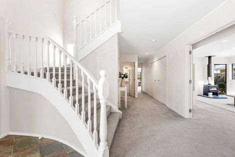 Photo of property in 22 Settlers Grove, Orewa, 0931