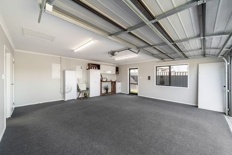 Photo of property in 16 Te Punga Road, Wallaceville, Upper Hutt, 5018