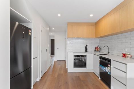 Photo of property in 8/4 Limestone Drive, Hobsonville, Auckland, 0616