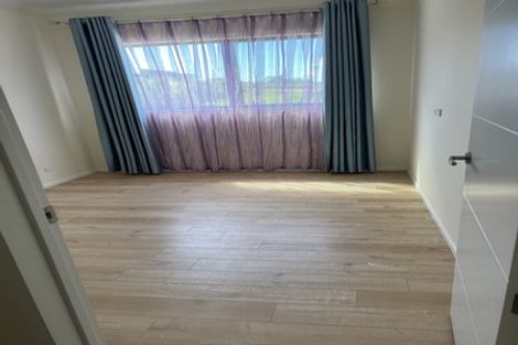 Photo of property in 12 Te Awa Place, Red Beach, 0932