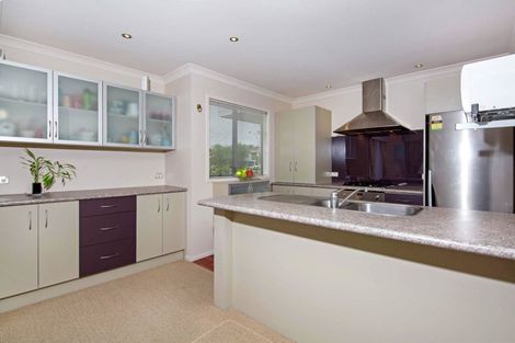 Photo of property in 77 Moore Street, Howick, Auckland, 2014