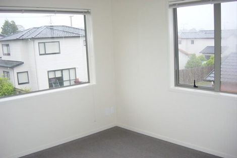 Photo of property in 41 Tiri Tiri Road, Birkdale, Auckland, 0626