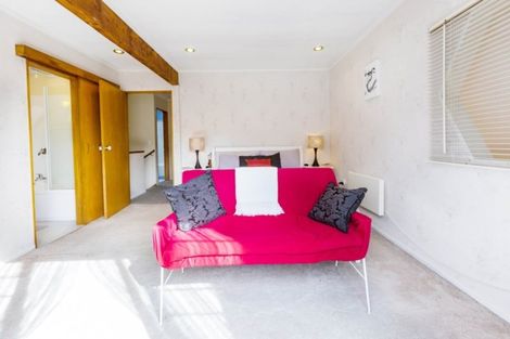 Photo of property in 2/464 Stokes Valley Road, Stokes Valley, Lower Hutt, 5019