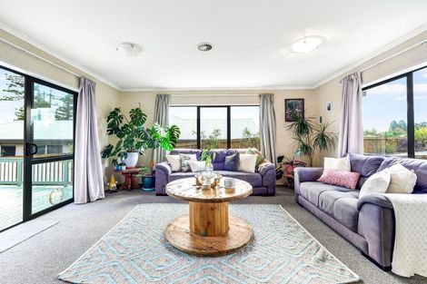 Photo of property in 24 Palm Grove Drive, Western Heights, Hamilton, 3200