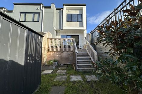 Photo of property in 3 Morihana Close, Glen Eden, 0602