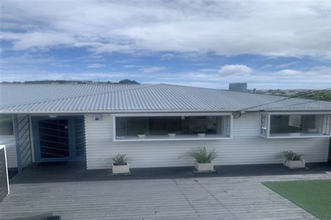 Photo of property in 45 Turville Crescent, Newlands, Wellington, 6037