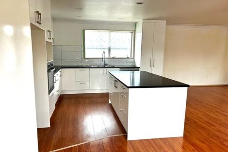 Photo of property in 37 Awaruku Road, Torbay, Auckland, 0630