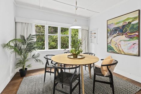 Photo of property in 28 Beacon Hill Road, Strathmore Park, Wellington, 6022