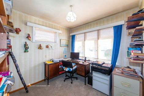 Photo of property in 15 Wycliffe Street, Onekawa, Napier, 4110