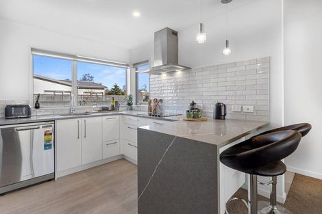 Photo of property in 3 Kakapo Lane, Redwood, Christchurch, 8051