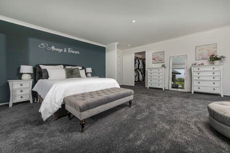 Photo of property in 13 Oak Valley Road, Dairy Flat, Albany, 0792