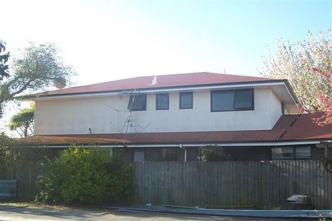 Photo of property in 1/2 Montana Avenue, Ilam, Christchurch, 8041