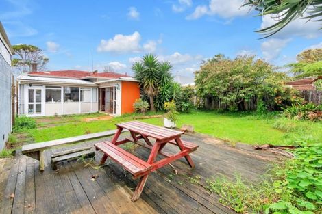 Photo of property in 144 Hepburn Road, Glendene, Auckland, 0602