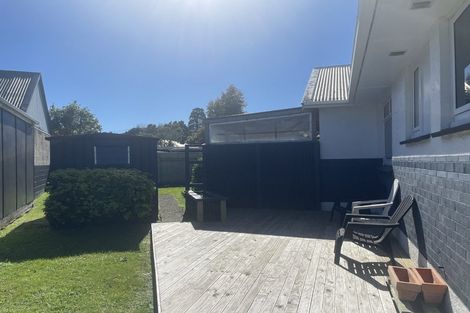 Photo of property in 7a Sequoia Place, Maoribank, Upper Hutt, 5018