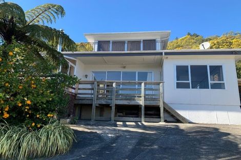Photo of property in 43 Milton Terrace, Picton, 7220