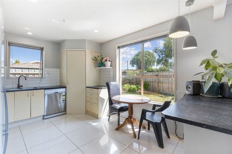 Photo of property in 112a Withells Road, Avonhead, Christchurch, 8042